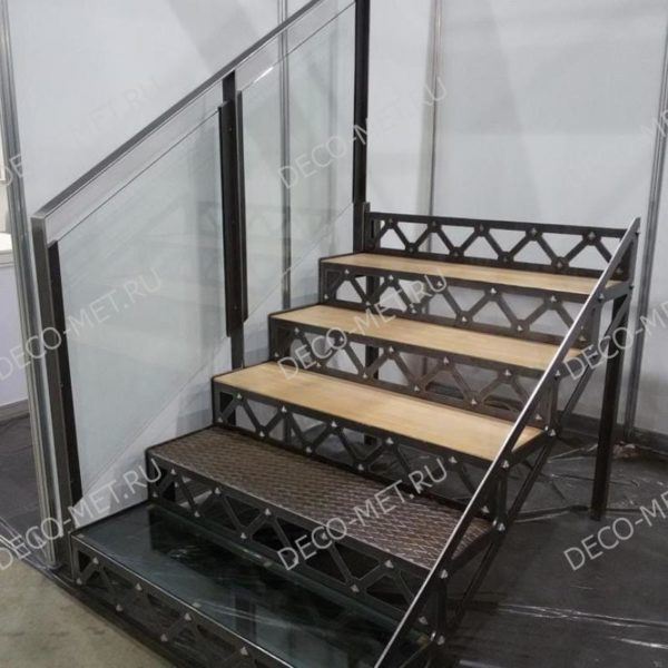 Металлическая лестница ir-5